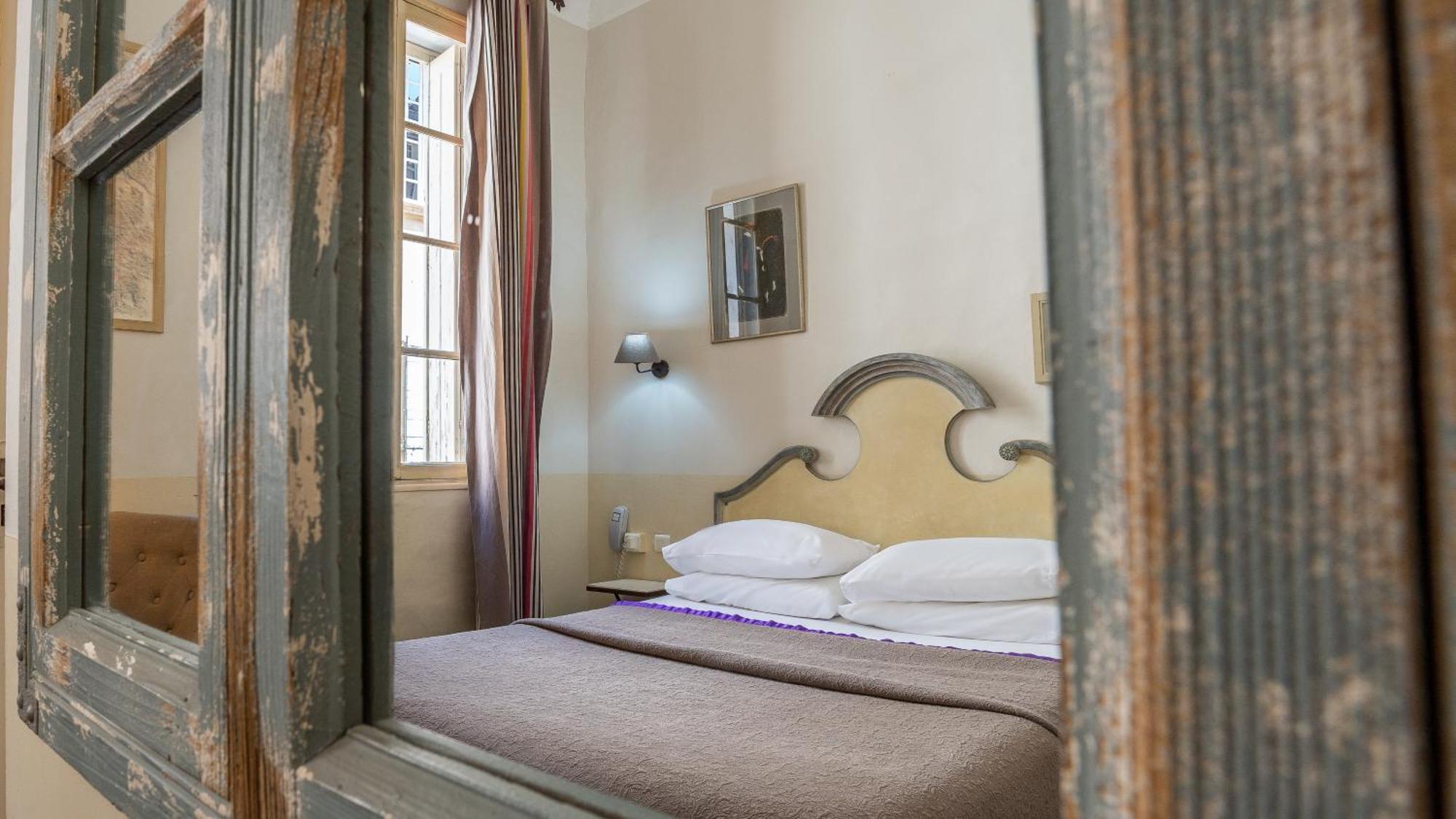 Hotel Amphitheatre Arles Zewnętrze zdjęcie